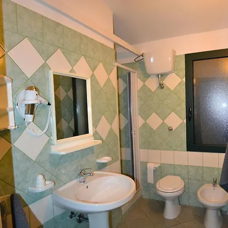 Masoniai סנטה מריה נברזה